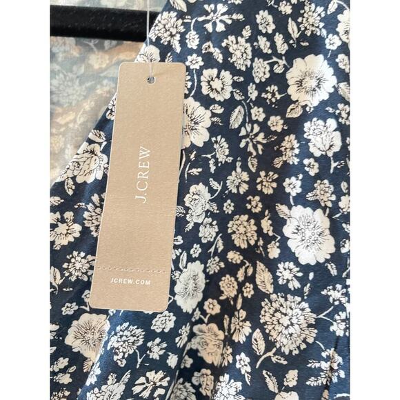 J. Crew Mercantile Navy Blue White Floral Wrap V-Neck 6P #638 - Picture 7 of 9